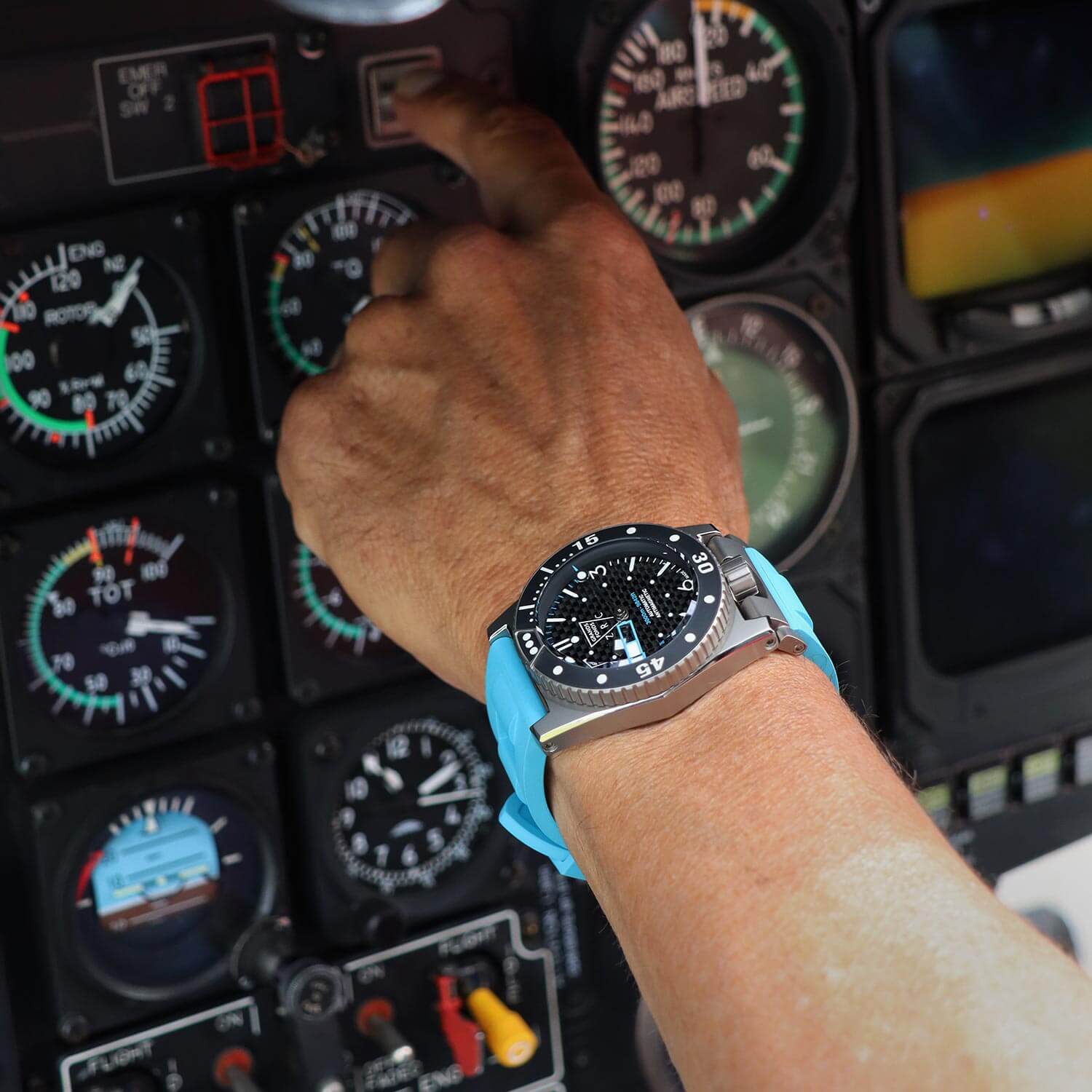 Watch-Men-Rubber-Strap-ZRC-Enlight3063 Watch-Men-Rubber-Strap-ZRC-Enlight3063